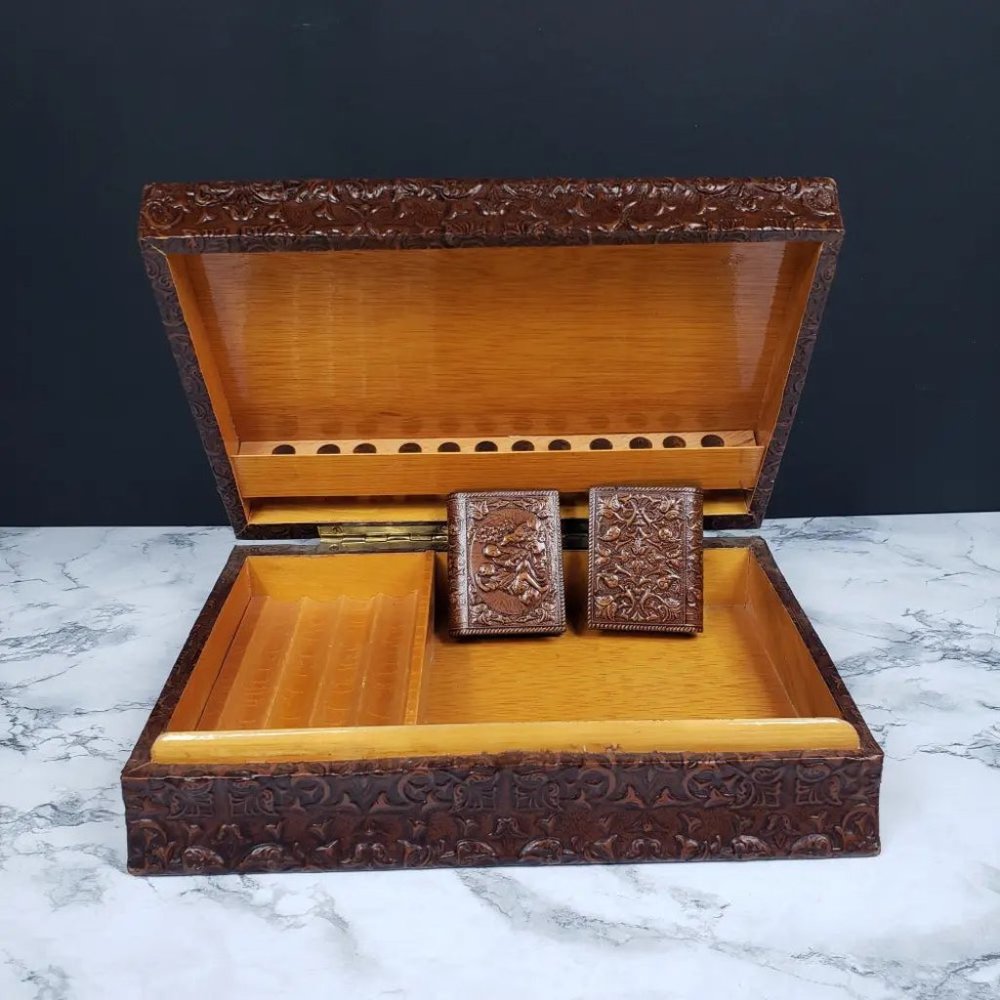 Humidor Box Embossed Don Quixote Madrid Spain Vintage